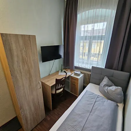 & Restaurant Krone فندق *