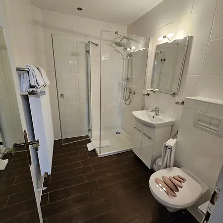 & Restaurant Krone فندق Rehau