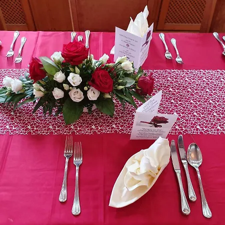 & Restaurant Krone Rehau